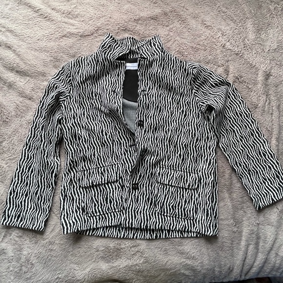 Blazer (black and white) - Picture 1 of 6